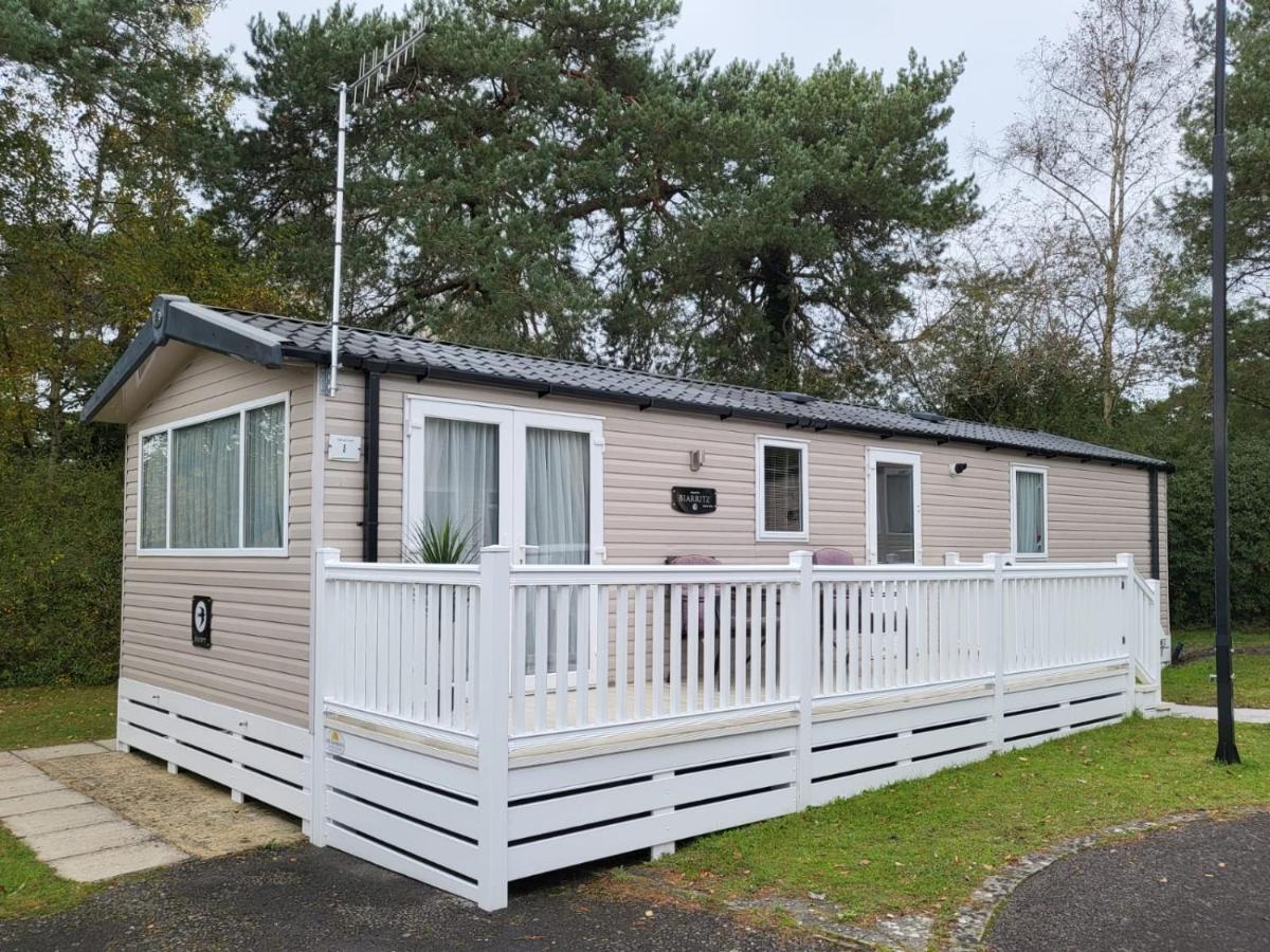 5 Geranium, Holiday Home In Oakdene Forest Park Ferndown Exterior photo