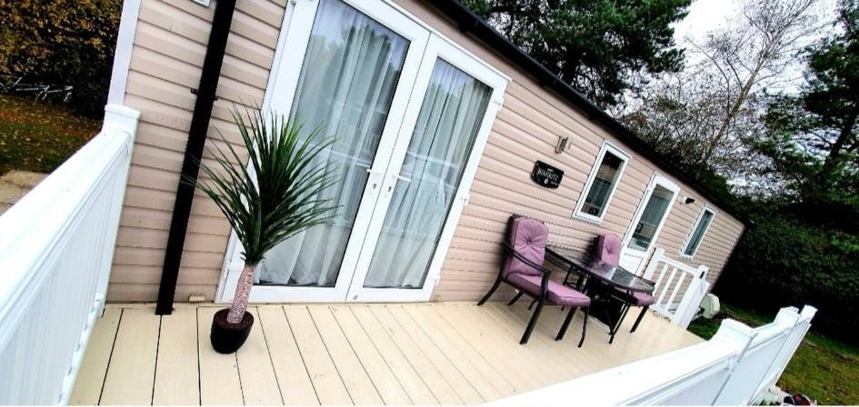 5 Geranium, Holiday Home In Oakdene Forest Park Ferndown Exterior photo